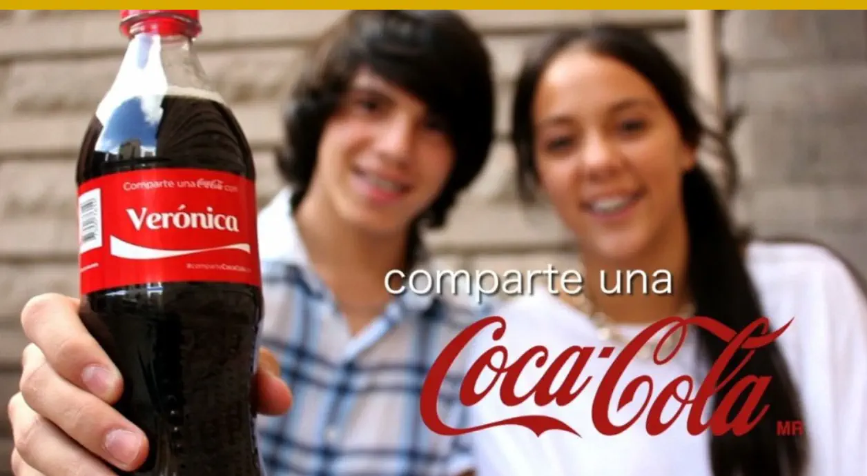 Cómo es el Marketing de Coca Cola campaña 2018 comparte una cocacola
